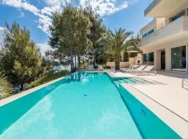 Exclusive Villa Paterina heated pool, gym, sauna