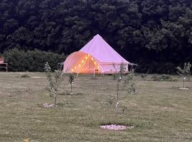 Langø Fjord Glamping nr 3，位于纳克斯考的酒店