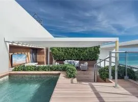 Luxurious Miami Beach Penthouse With Stunning Vie