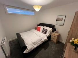 Flat 2 - Luxury Bolton City Centre Apartments，位于博尔顿的酒店