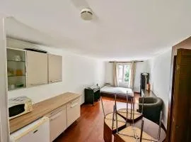 Studio Spacieux - Calme & Tout Equipé avec Wifi