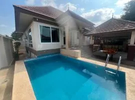 Akira Pool Villa Bangsaray