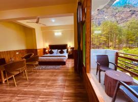 Winterline Hotel & Resort - Best Selling Property in Kasol，位于卡索尔库鲁-马纳里机场 - KUU附近的酒店