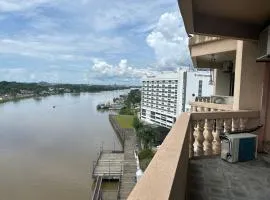 Riverbank suites apartment level 9