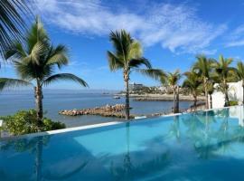 Fantastic designer apartment, beachfront!，位于布塞里亚斯的酒店