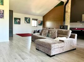 Exclusivo Loft en Zaragoza-2，位于萨拉戈萨的山林小屋