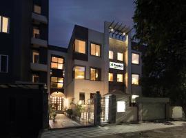 Treebo White Castle, Gurgaon，位于古尔冈高尔夫球场路的酒店