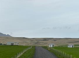 Country cottage with great view to the glacier, Eyjafjallajökull and Westman Islands，位于霍尔斯沃德吕尔的公寓