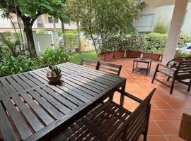 Casa con giardino a 500m dal Mare con giardino e area BBQ，位于马尔米堡的酒店