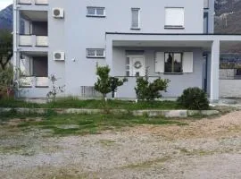 Apartmani Sutomore Tri Palme