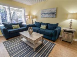Two Bedroom Villa Sleeps 6 has 2 Queen and 1 King，位于帕瓦雷斯岛的酒店