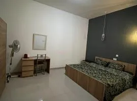 Sliema Spacious Room with Aircondition