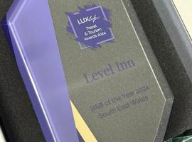 Level Inn，位于埃布韦尔的酒店