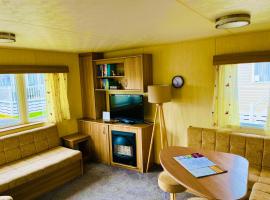 Meadow View Horizon Static Caravan，位于巴恩斯特珀尔的酒店