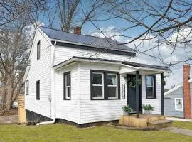 The Towpath Retreat-A Cozy Farmhouse Stay