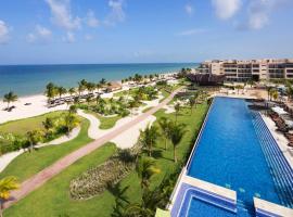Royalton Riviera Cancun, An Autograph Collection All-Inclusive Resort & Casino，位于莫雷洛斯港的酒店