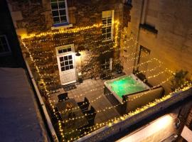 Dream Stays Bath - Trim Street Townhouse with Hot tub，位于巴斯的酒店