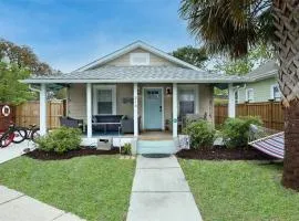 1 Block From Beach & Boardwalk FREE PARKING Great Porch