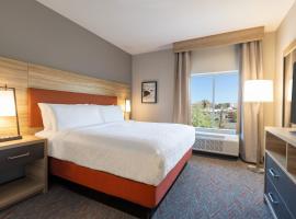 Candlewood Suites Trois-Rivières Ouest, an IHG Hotel，位于三河城Trois-Rivieres Ouest的酒店