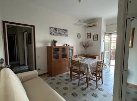 A casa di Serafino，位于福尔米亚的酒店