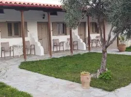 Almmos Mezzanine Apartments 2