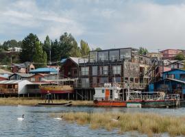 Palafito 1326 Hotel Boutique Chiloé，位于卡斯特鲁的酒店