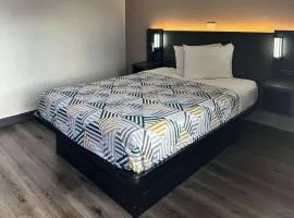 奥兰多6号基西米正门东汽车旅馆 