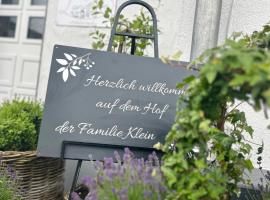 Ferienhaus Landliebe-Familienurlaub auf dem Reiterhof Klein-in der Eifel，位于达勒姆的酒店