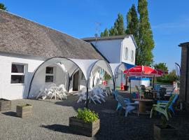 CAMPING LES GRAVELETS 2étoiles，位于Montmartin-sur-Mer的酒店