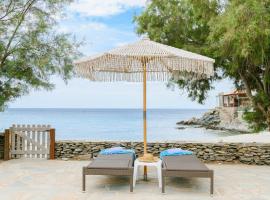 Beachfront bungalow in the area of Kampi, near Koundouros，位于伊利达的酒店