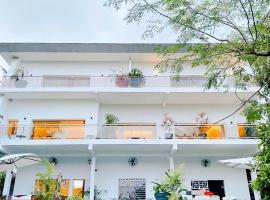 Hotel Lepic，位于阿比让的酒店