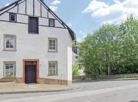 Cozy Apartment In Gerolstein-Müllenborn