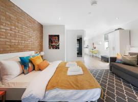 Manor House Studios By Morethanstays，位于伦敦的酒店