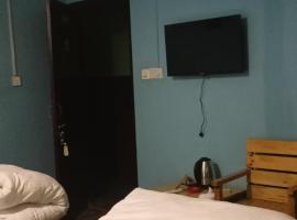 Hotel Diamond，位于巴拉特布尔的酒店