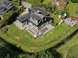 Luxe Villa Texel 8-10 personen met Sauna Krim 95，位于德科克斯多普的酒店