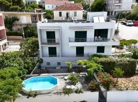 Apartments turtle gardens