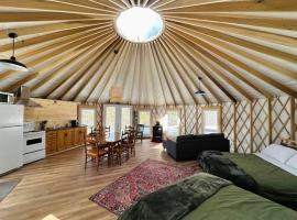 YOURTE du FJORD，位于萨克雷克尔萨格奈的豪华帐篷