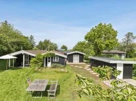 Lovely Home In Vejby With Kitchen