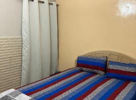 Fully Furnished bedroom with shared bathroom in a villa sharjah，位于沙迦的酒店