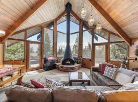 4BR Tahoe Retreat in Prime Location，位于塔霍城的酒店