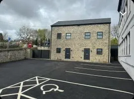 Newly constructed town house next to the canal