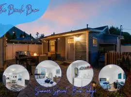 Cozy Beach House - 3 Badges, Outdoor Patio, Fire Pit, Grill - 3 Blocks to Beach & Boards