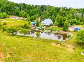 Ronda Home with Hot Tub and Fire Pit, Near Wineries!