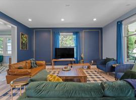 5bd Movie Theater - 7mins to UND - Backyard BBQ