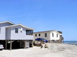 Quaint Beach Cottage, 10 steps from Beach，位于纳格斯黑德的乡村别墅