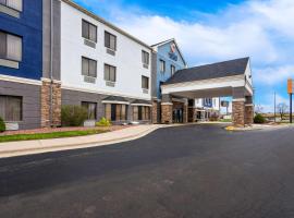 Comfort Inn & Suites Kenosha-Pleasant Prairie，位于基诺沙的酒店