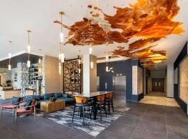 Tempo By Hilton Louisville Downtown Nulu，位于路易斯威尔的酒店