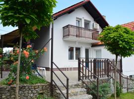 Villa LipaHills，位于Ripanj的酒店