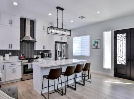 H&H New Built 2023 Hidden Gem Heart of OC 3 Queen Beds，位于威斯敏斯特的别墅