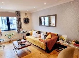 Central Riverside Apartment